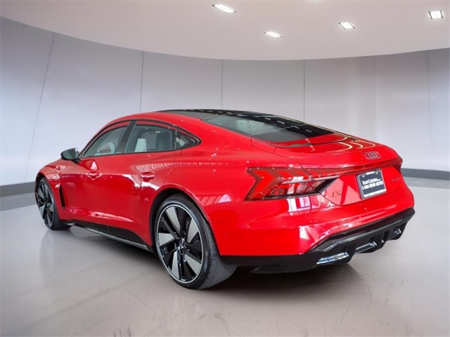 2026 Audi e-tron GT Premium Plus photo 3