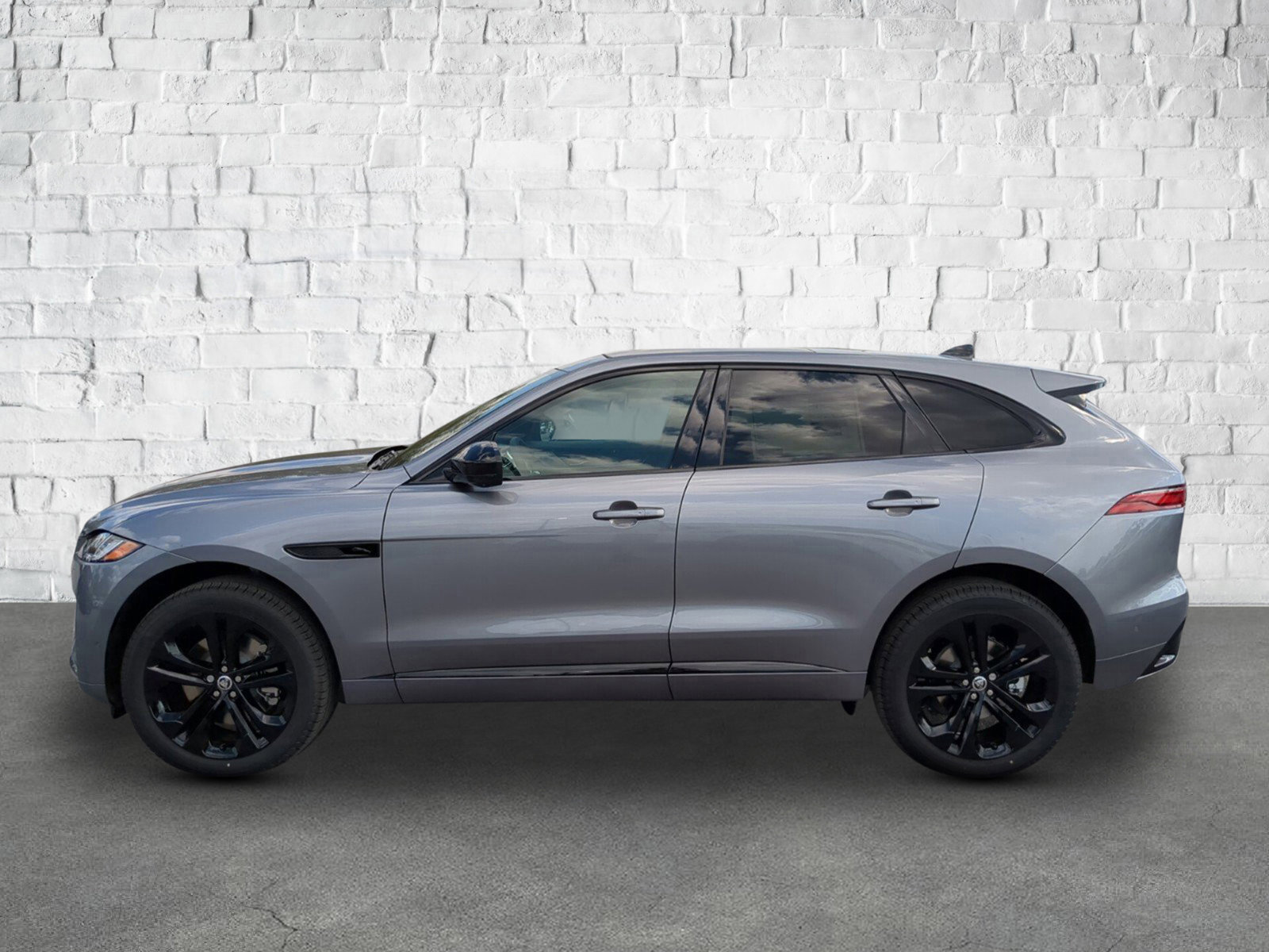 2026 Jaguar F-PACE P250 R-Dynamic S photo 3
