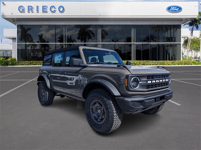 2025 Ford Bronco 4-Door Base's photo