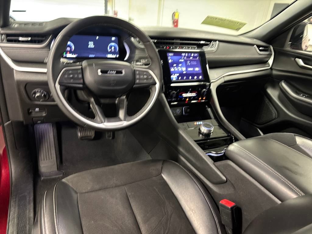 2023 Jeep Grand Cherokee Altitude photo 19