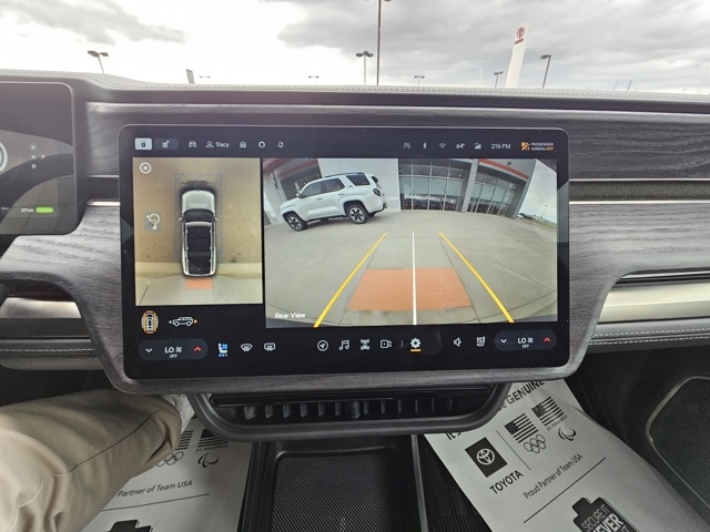 2023 Rivian R1S Adventure photo 11