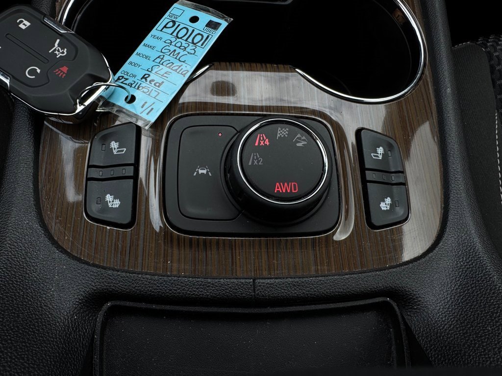 2023 Gmc Acadia SLE photo 24