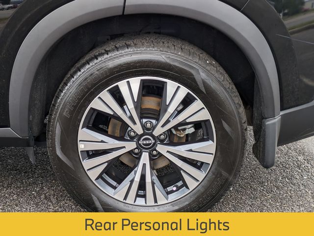 2022 Nissan Rogue SV photo 10