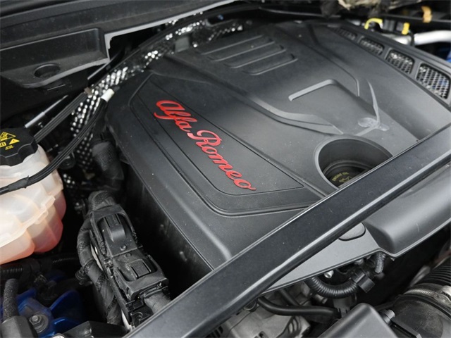 2022 Alfa Romeo Stelvio Ti Sport photo 17