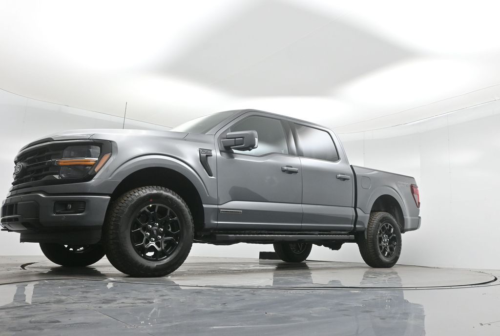 2025 Ford F-150 XLT photo 40