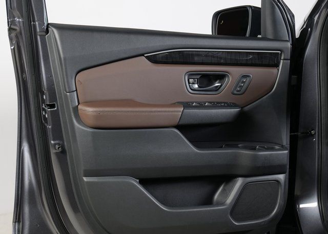 2023 Honda Pilot Elite photo 25