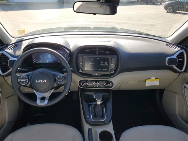 2025 Kia Soul LX photo 18