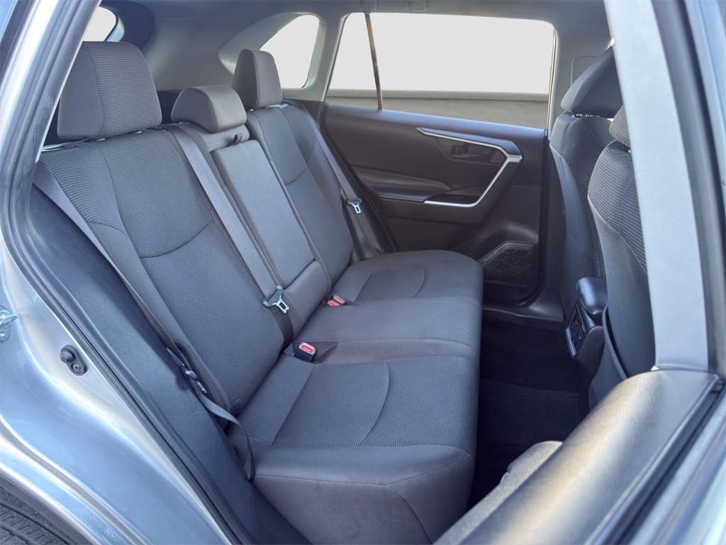 2024 Toyota RAV4 LE photo 19