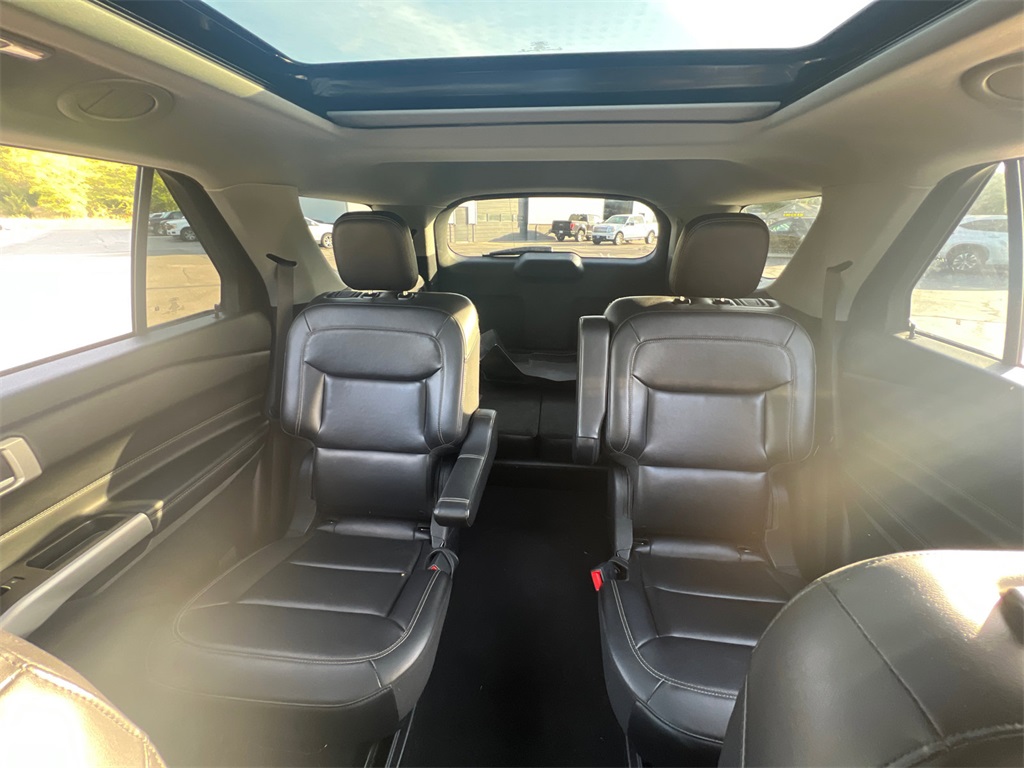 2022 Ford Explorer XLT photo 30