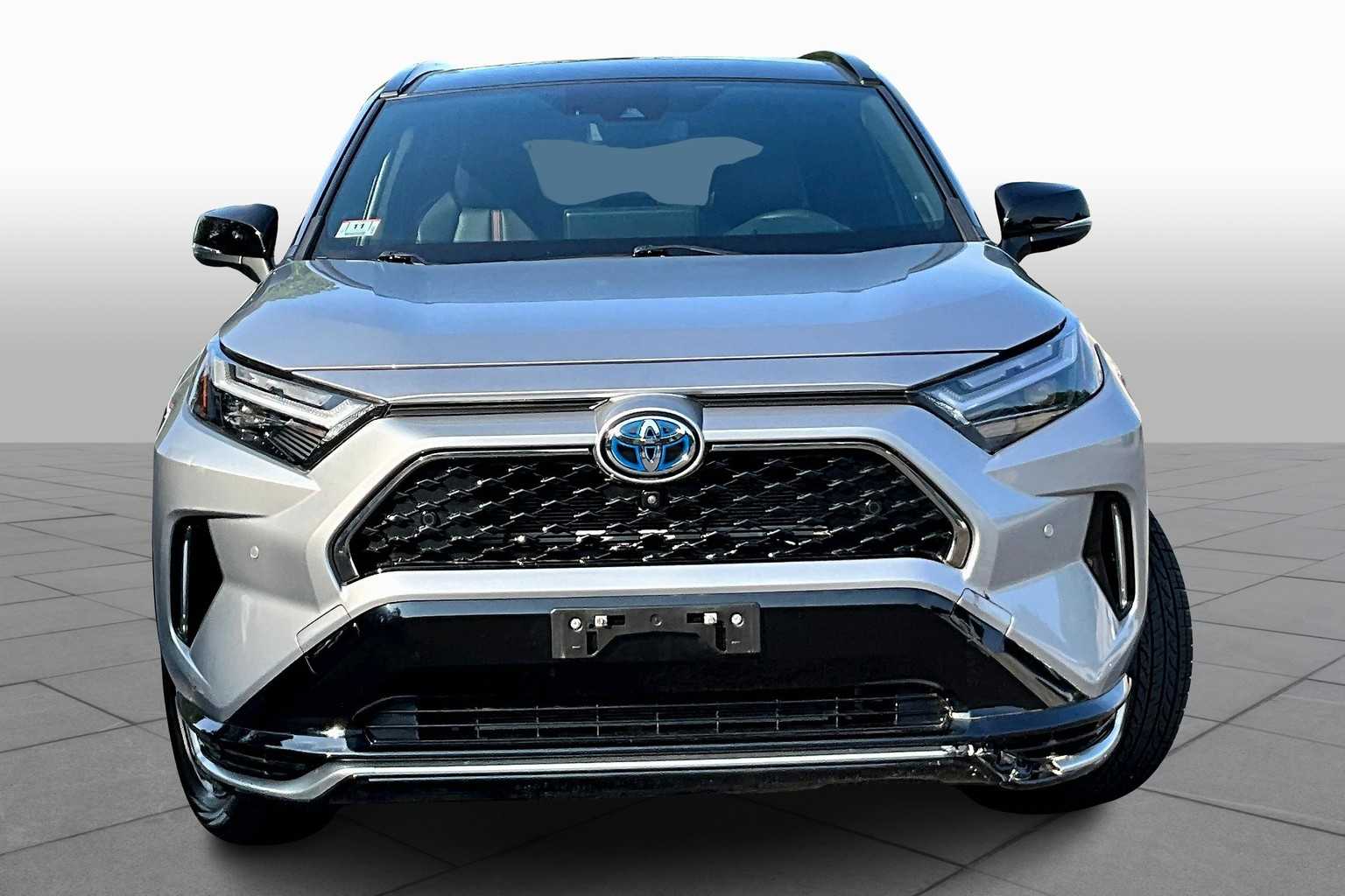 2023 Toyota RAV4 Prime XSE Premium photo 4