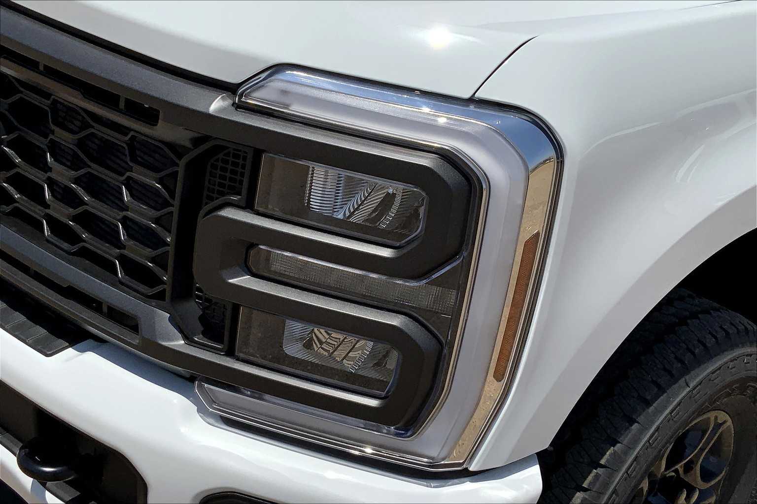 2025 Ford F-250 XL photo 13