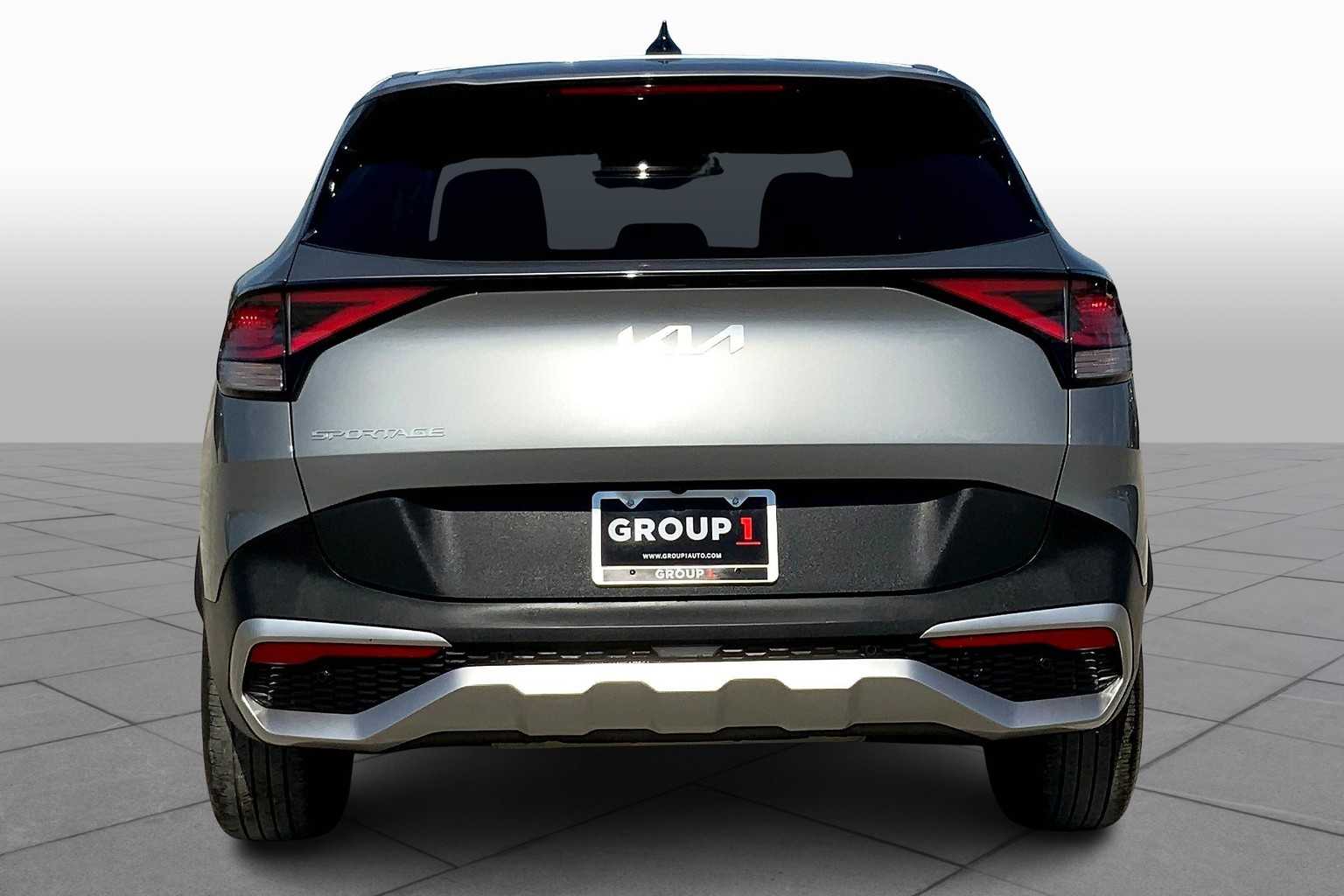 2024 Kia Sportage LX photo 4
