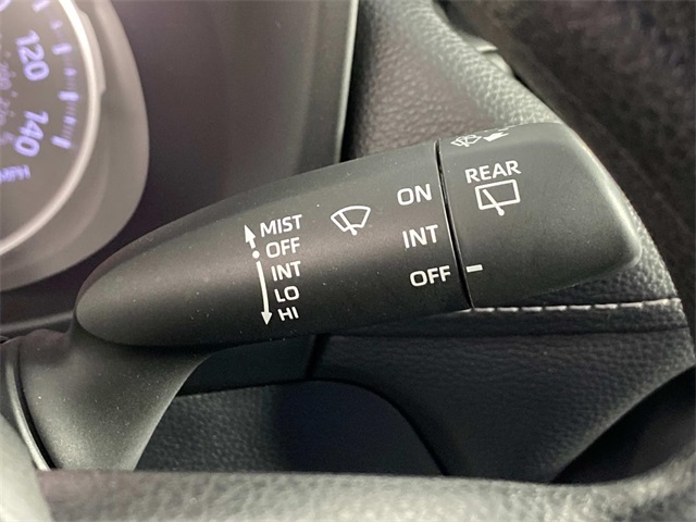 2022 Toyota RAV4 LE photo 13