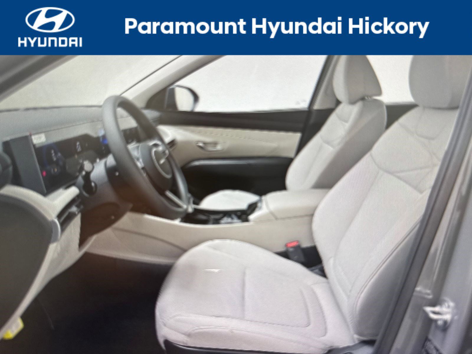 2025 Hyundai Tucson SE photo 8
