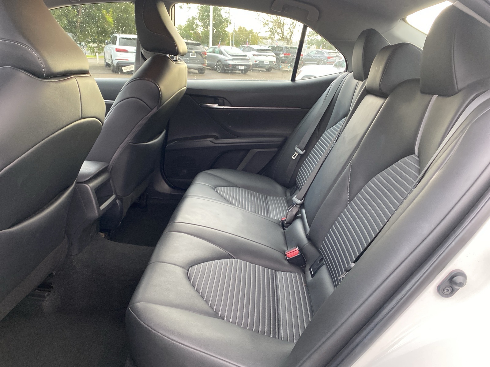 2024 Toyota Camry SE photo 10