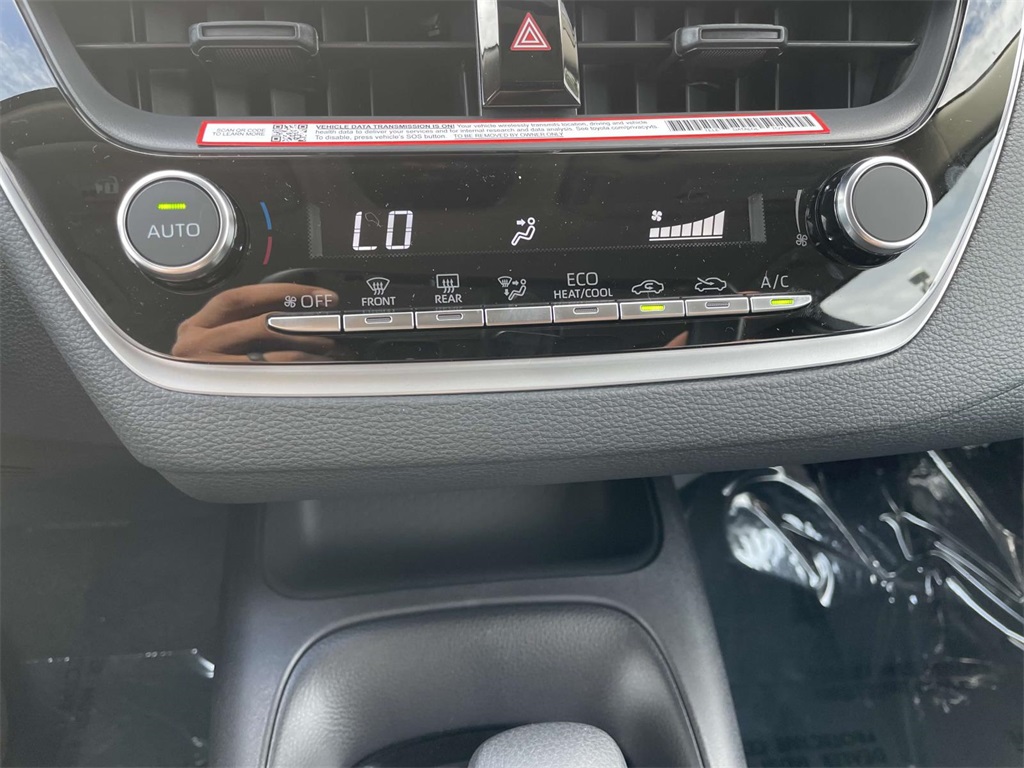 2025 Toyota Corolla LE photo 27
