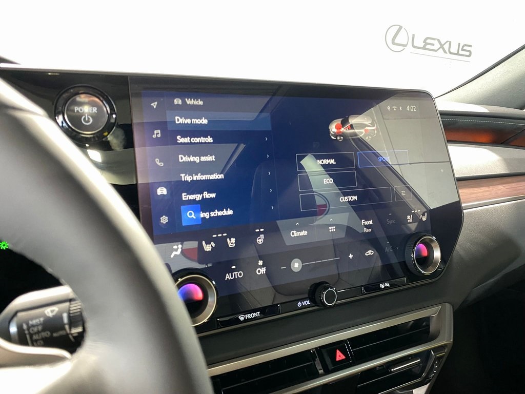 2025 Lexus RX 450h+ Luxury AWD photo 18