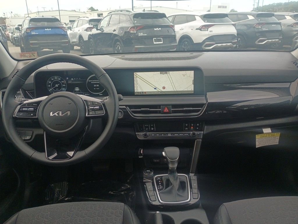 2024 Kia Seltos X-Line photo 9