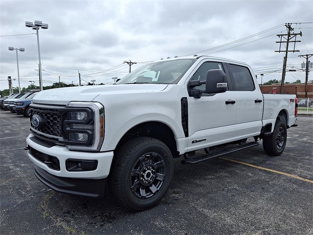 2025 Ford F-350 XL photo 2