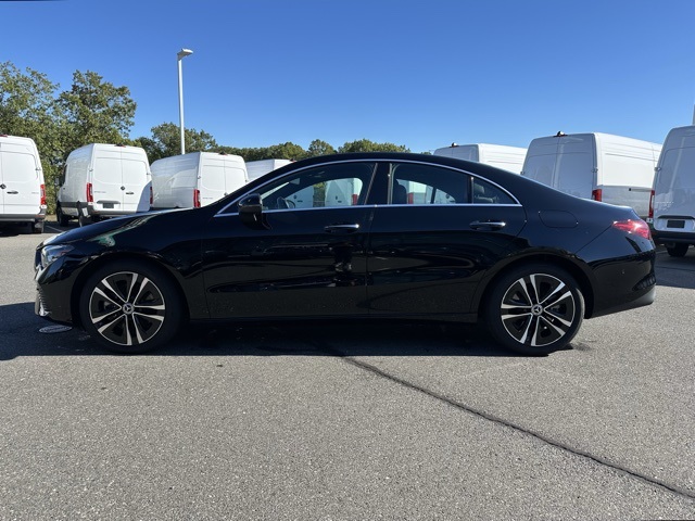 2025 Mercedes Benz CLA 250 4MATIC photo 4