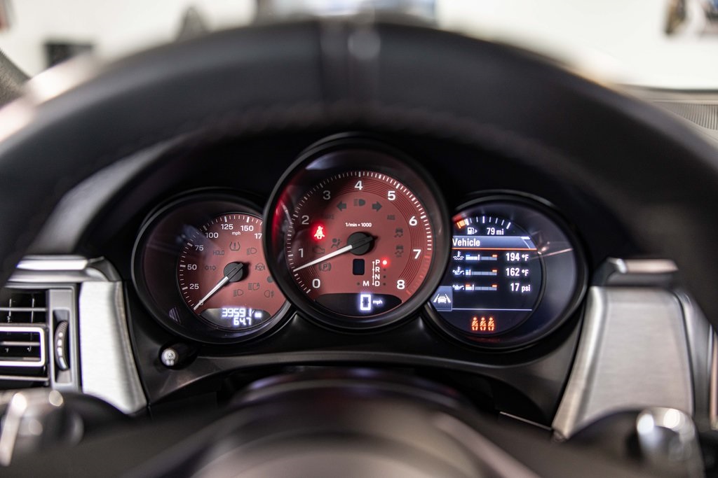 2023 PORSCHE MACAN - Image 23