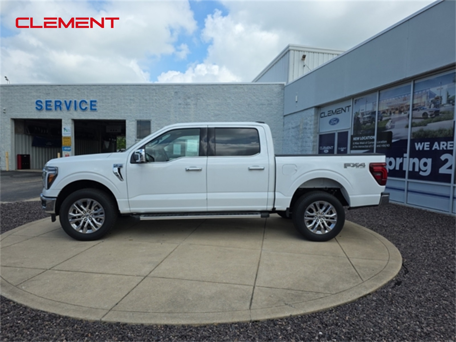 2025 Ford F-150 Lariat photo 4