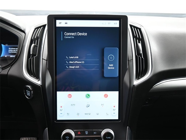 2024 Ford Edge Titanium photo 4