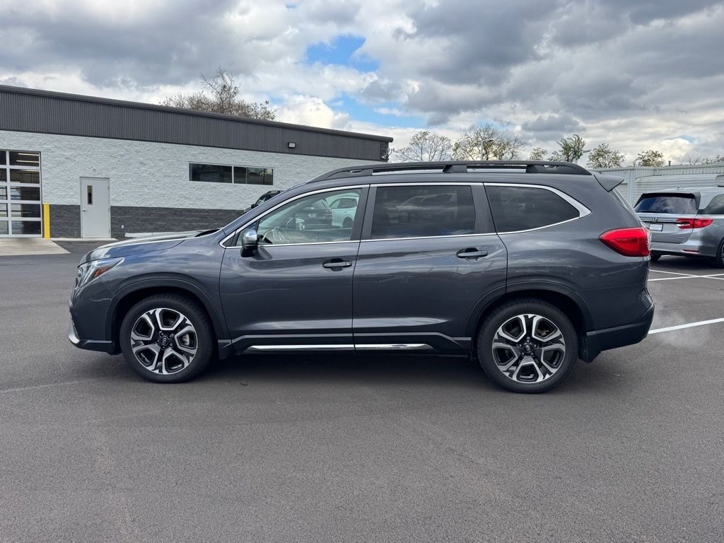 2023 Subaru Ascent Limited photo 2