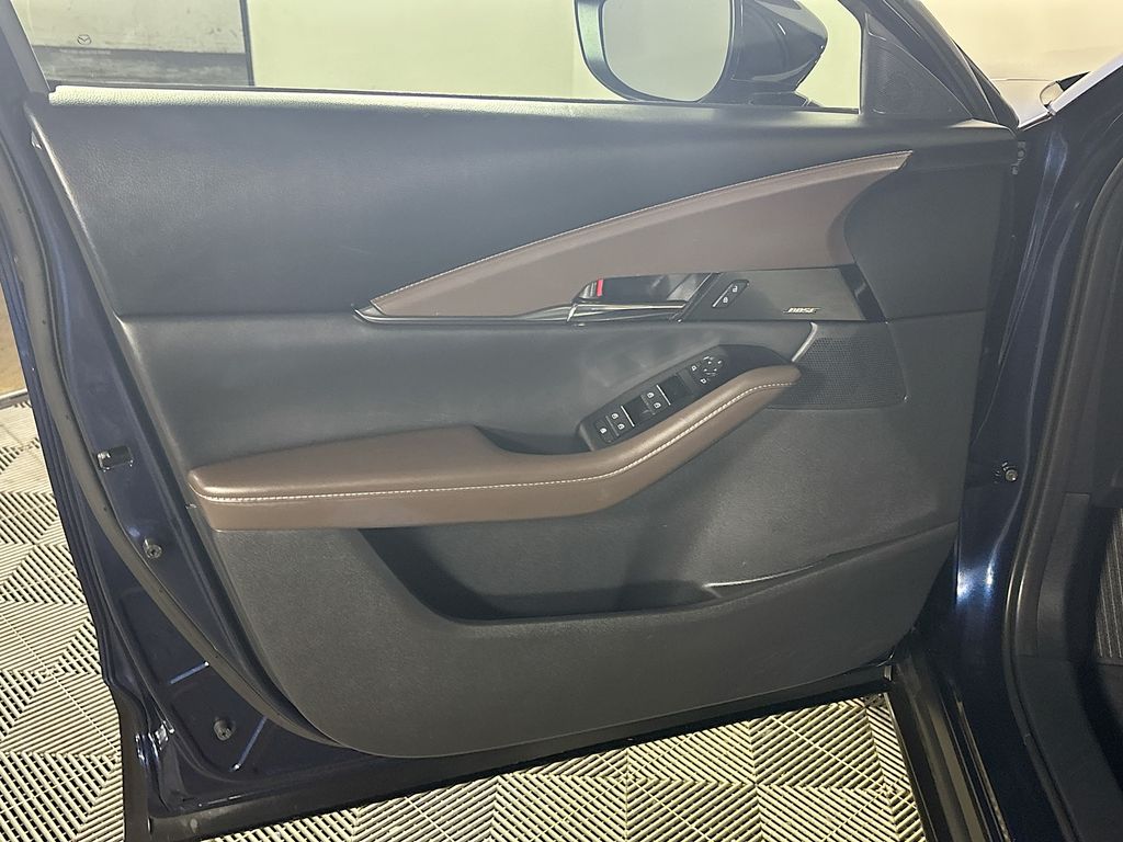 2022 Mazda CX-30 2.5 S Premium photo 9