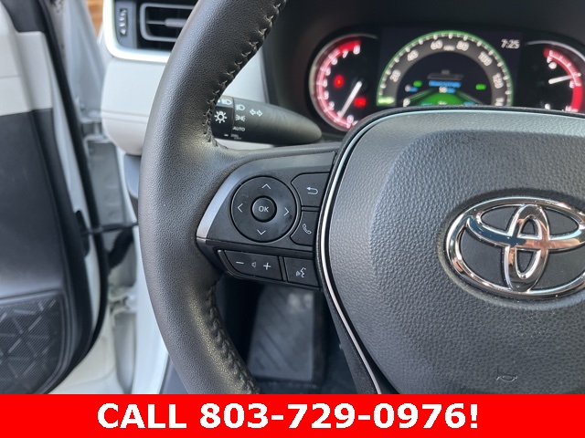2023 Toyota RAV4 XLE photo 19