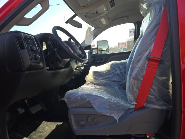 2024 Chevrolet Silverado 5500HD Work Truck photo 3