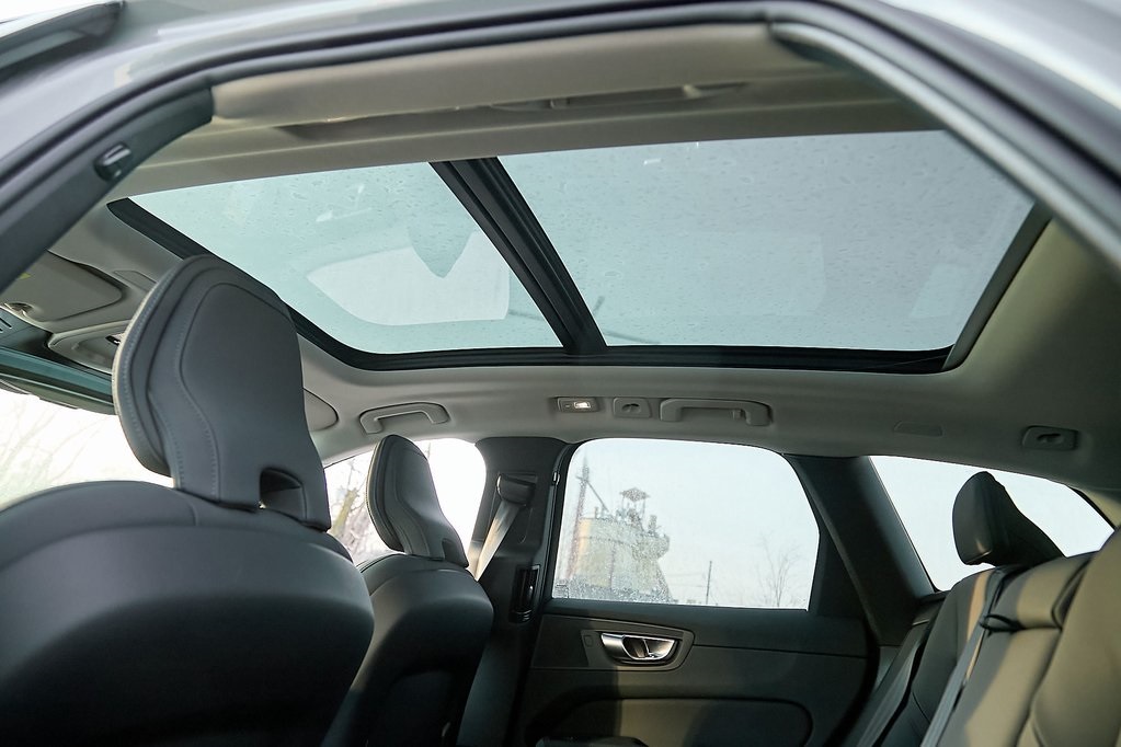 2026 VOLVO XC60 - Image 20