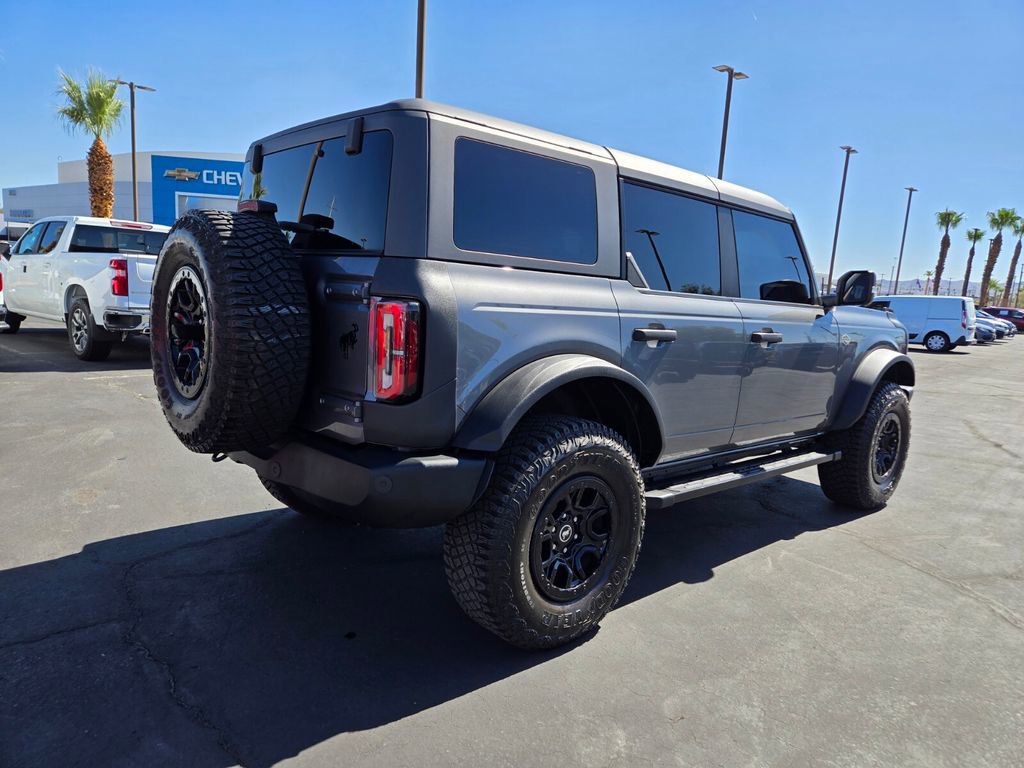 2022 Ford Bronco Base photo 6