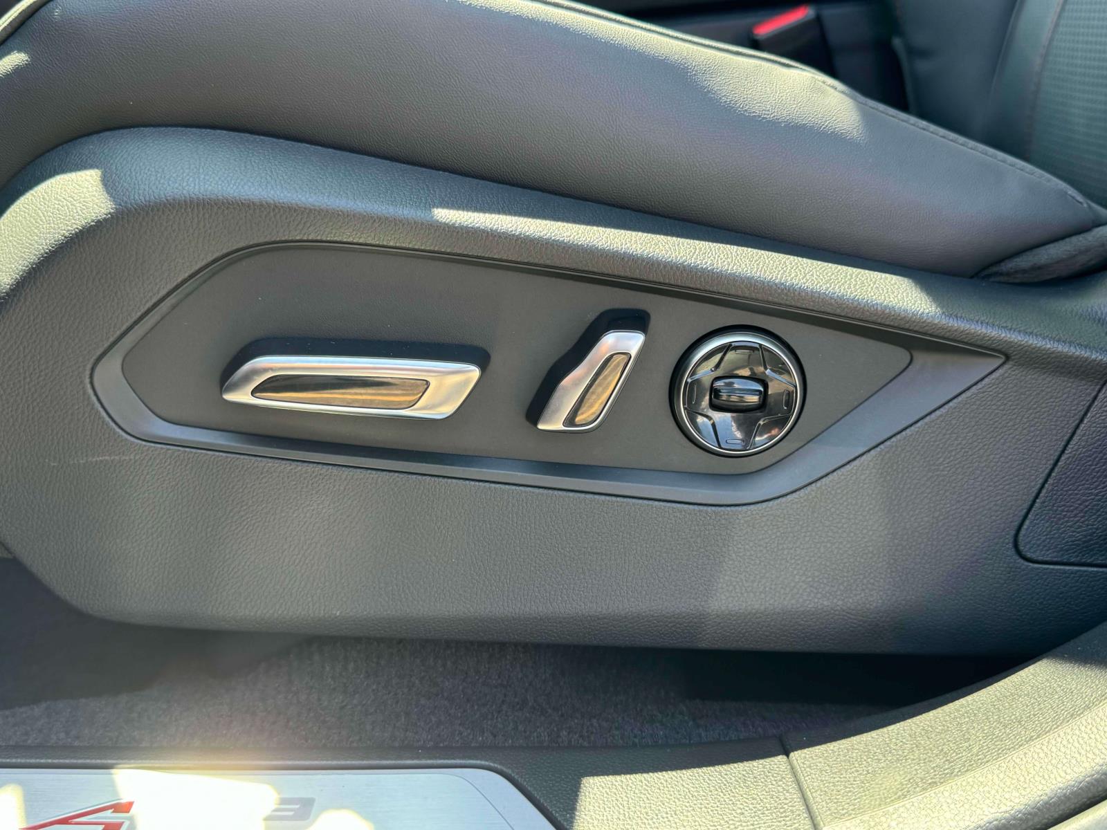 2025 Acura RDX A-Spec Advance photo 16