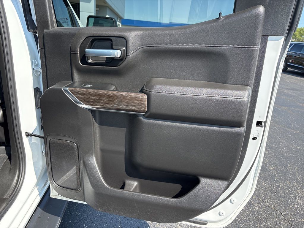 2021 Chevrolet Silverado 1500 RST photo 14
