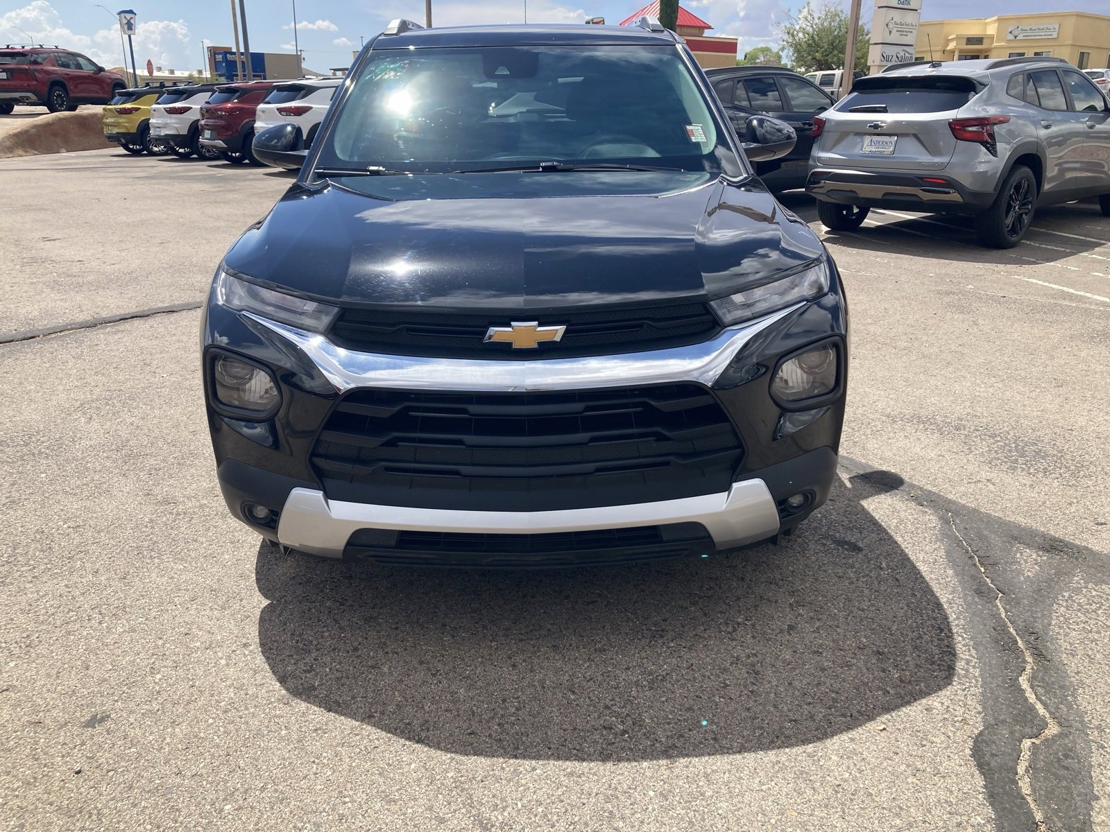 2022 Chevrolet Trailblazer LT photo 2