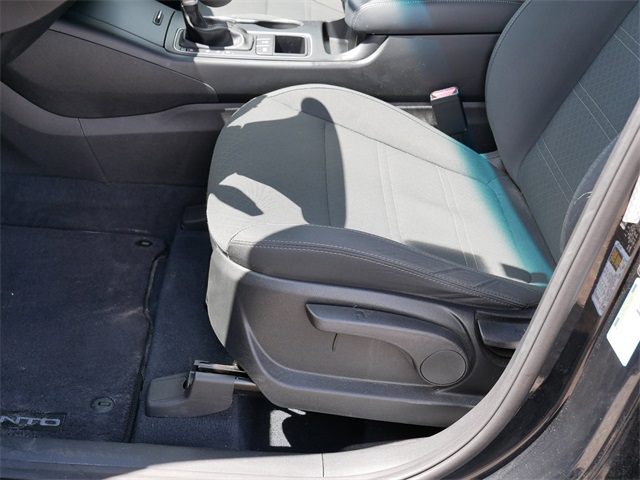 2020 Kia Sorento LX photo 14