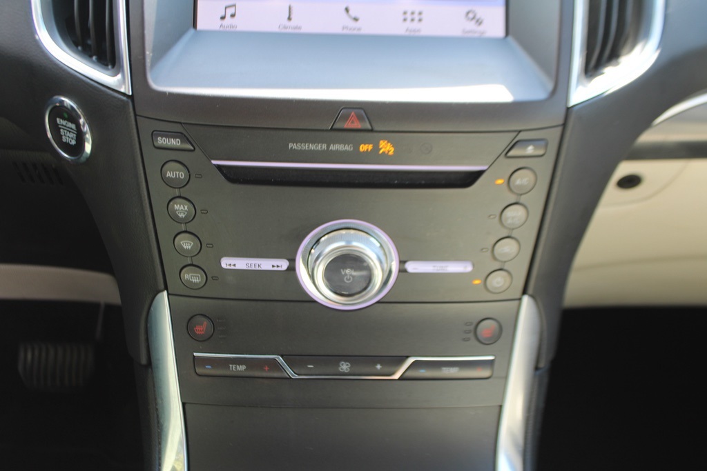 2019 Ford Edge Titanium photo 20