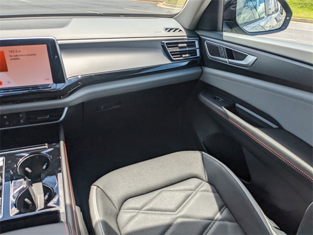 2025 Volkswagen Atlas Peak Edition SE photo 16