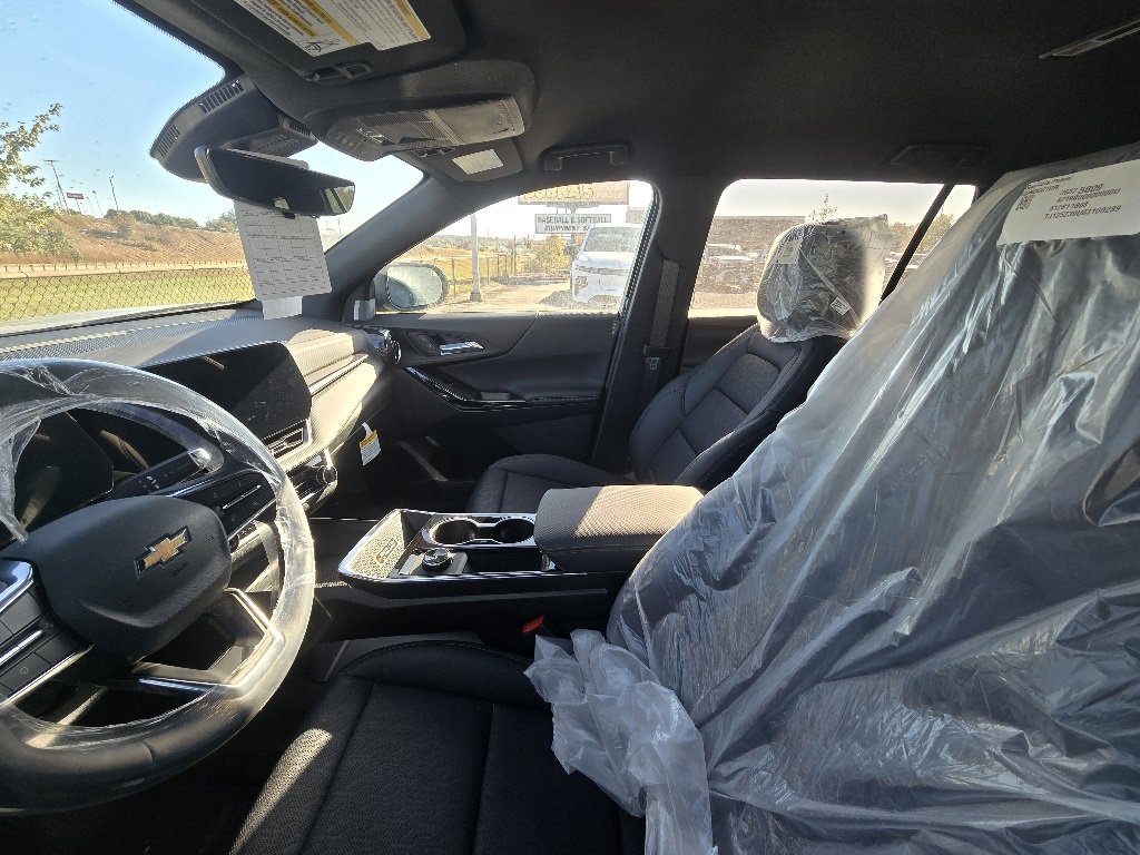 2026 Chevrolet Equinox LT photo 3