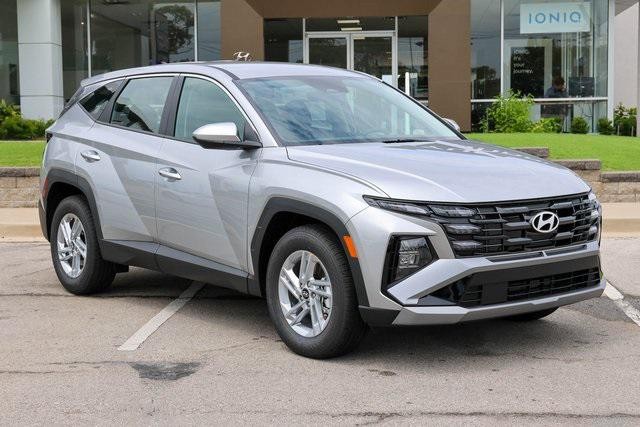 2025 Hyundai TUCSON SE FWD