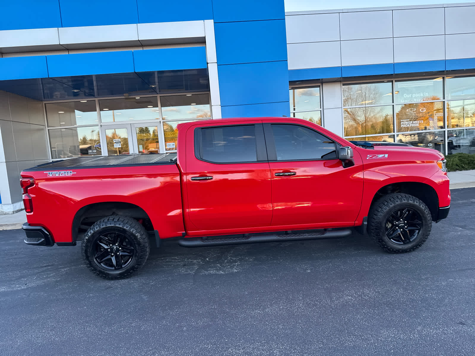 2022 Chevrolet Silverado 1500 LT Trail Boss photo 3