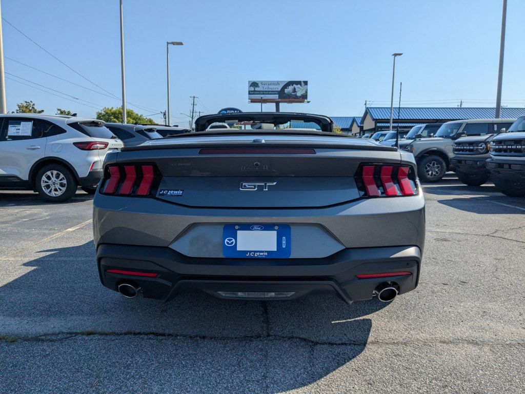 2025 Ford Mustang GT Premium Convertible photo 5