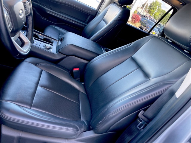 2023 Ford Expedition MAX XLT photo 3