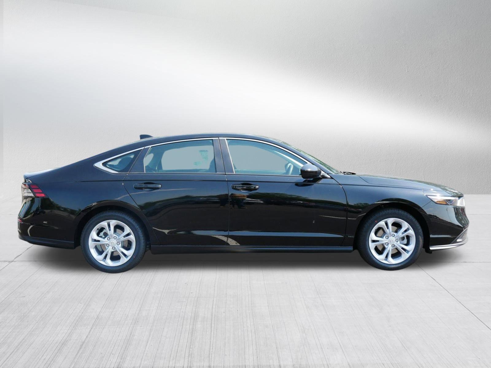 2025 Honda Accord LX photo 8