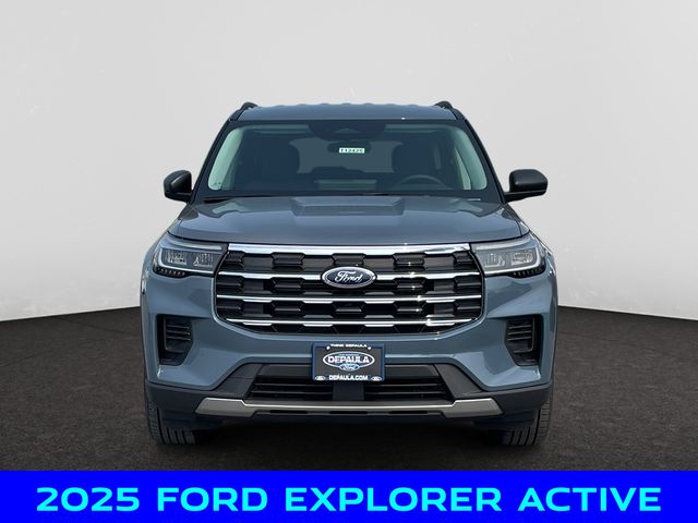 2025 Ford Explorer photo 8