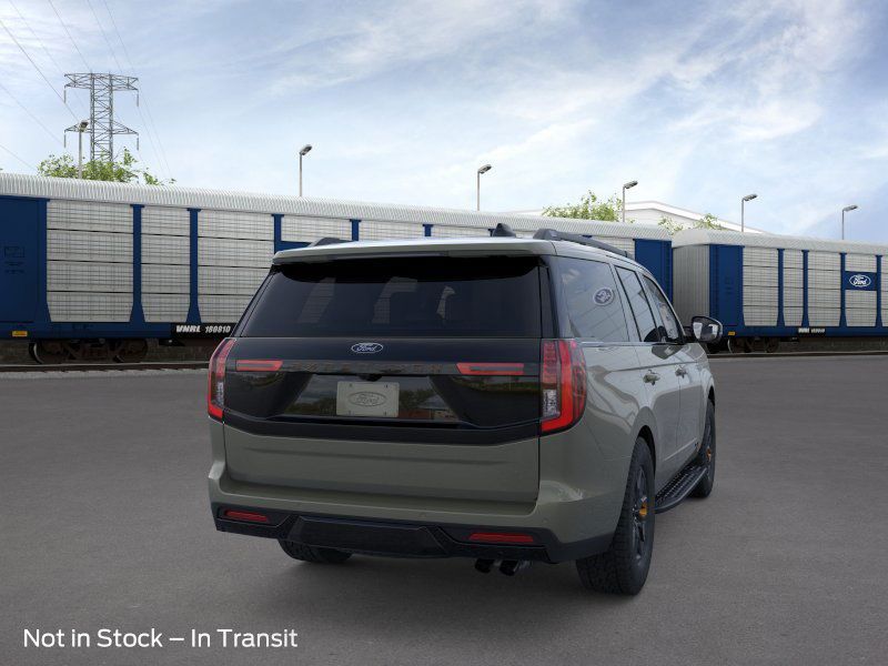 2025 Ford Expedition photo 8