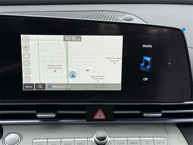 2025 Hyundai Elantra Hybrid Limited photo 3