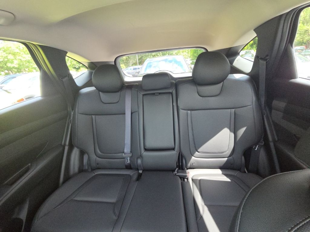 2025 Hyundai Tucson SEL Convenience photo 17