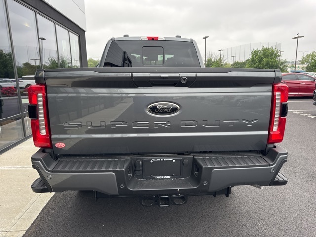 2025 Ford F-350 Lariat photo 4